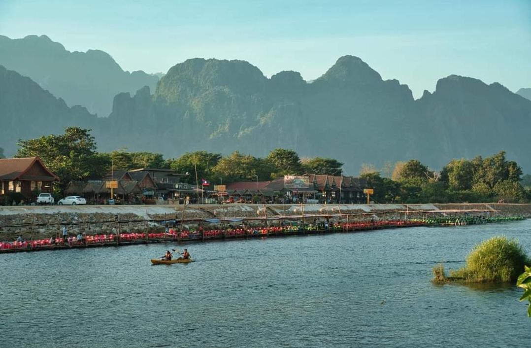 Vangvieng Sunrise East Hotel 방 비엥 외부 사진