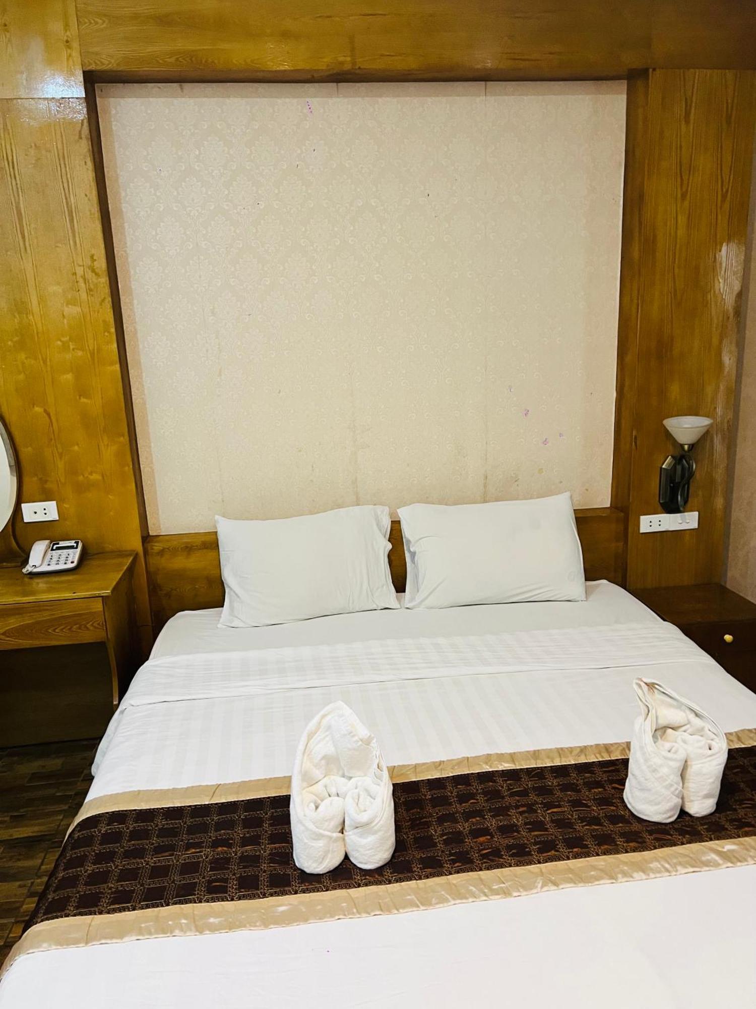 Vangvieng Sunrise East Hotel 방 비엥 외부 사진